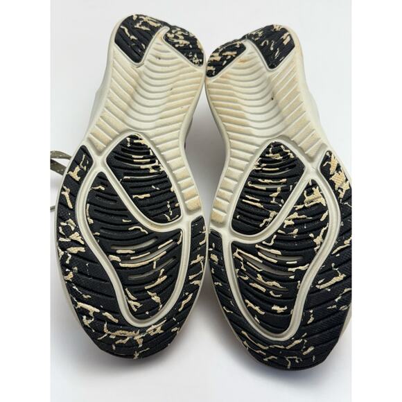 New Balance Nergize V1 Slip-On Army Green Sneaker, Women's Size 8 - Picture 9 of 10